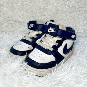 Nike Air Force kids/toddler blue and white high tops. Size 6c